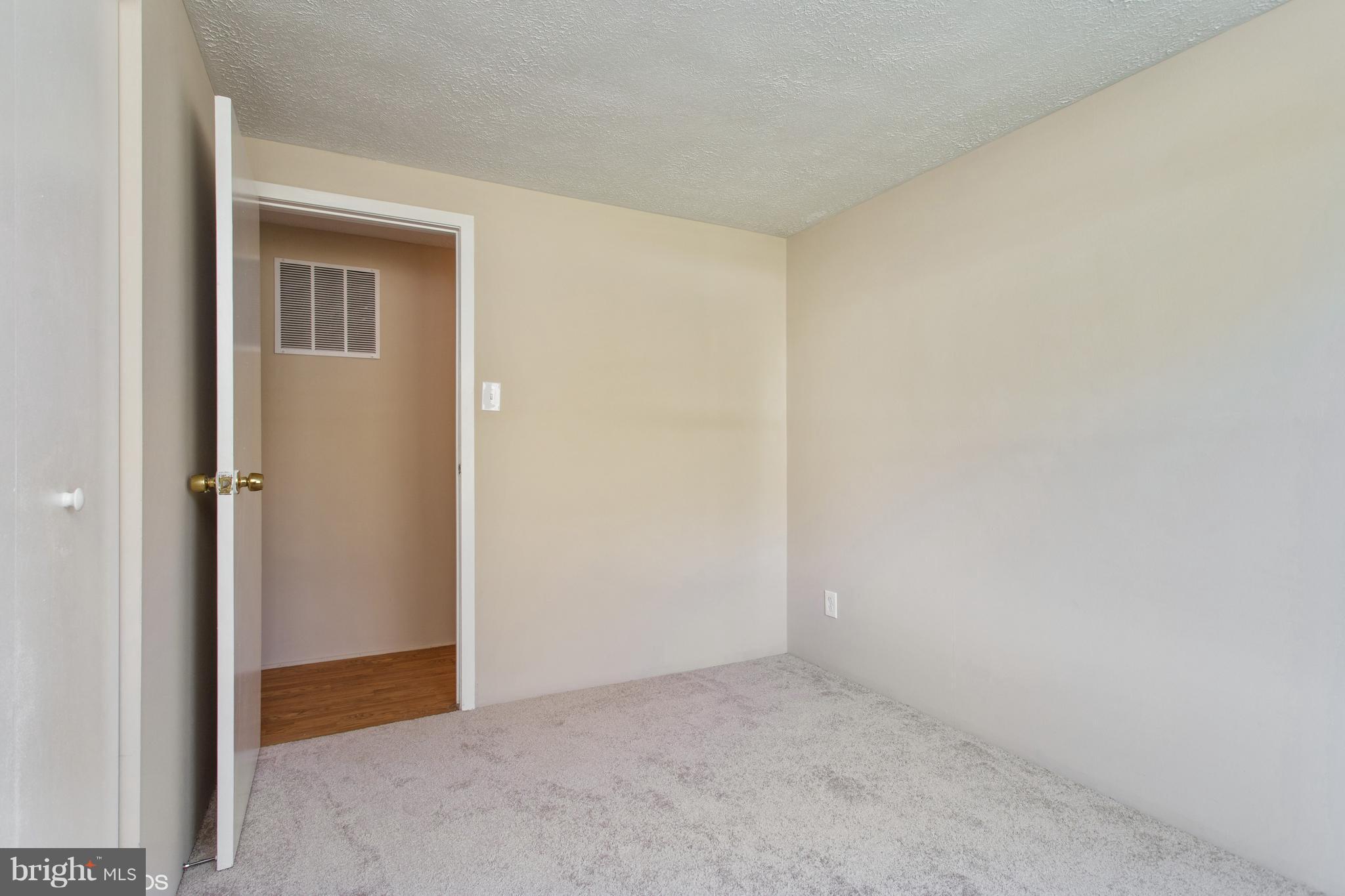 7313 Inwood Avenue Baltimore, MD 21228 - Photo 18 of 27 Bedroom