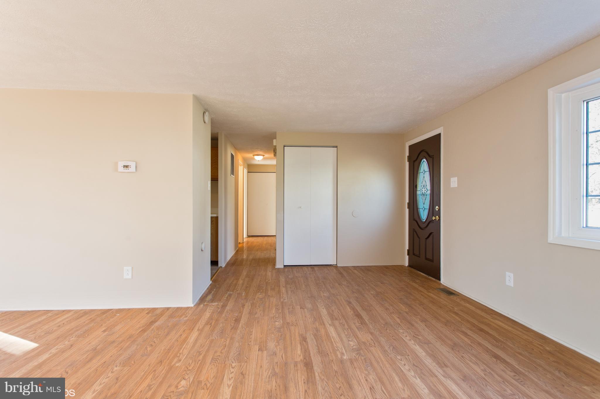 7313 Inwood Avenue Baltimore, MD 21228 - Photo 7 of 27 Interior (General)