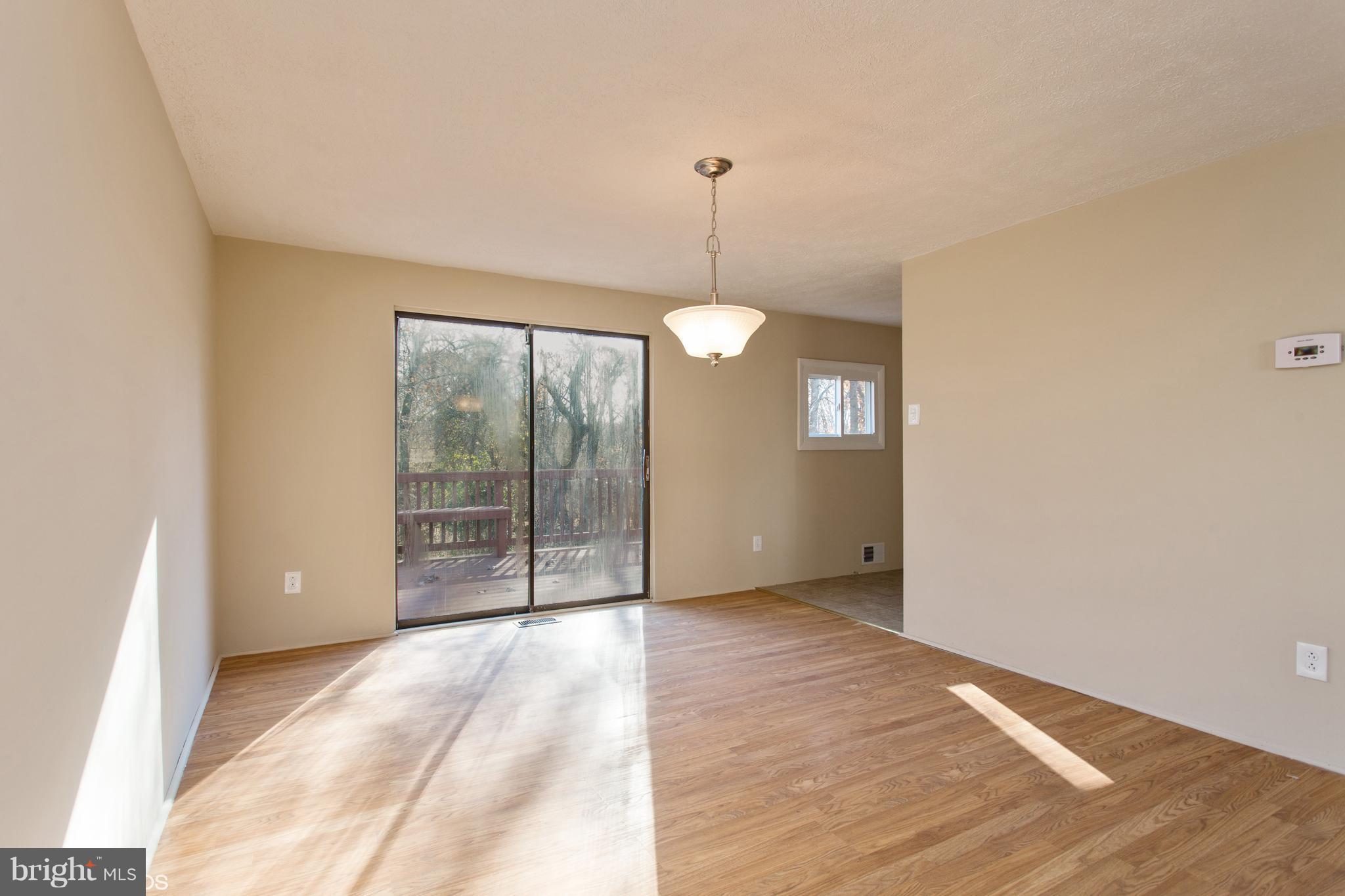 7313 Inwood Avenue Baltimore, MD 21228 - Photo 8 of 27 Dining Room