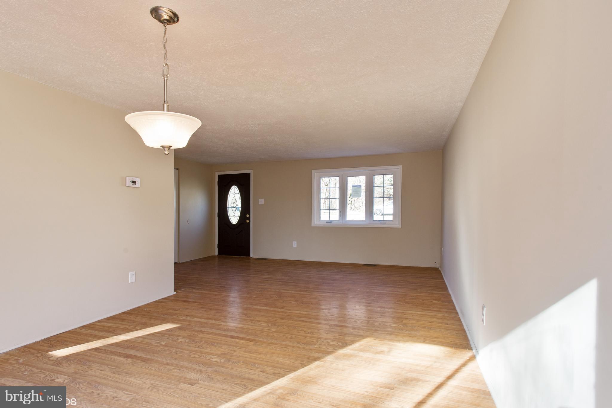 7313 Inwood Avenue Baltimore, MD 21228 - Photo 10 of 27 Dining Room