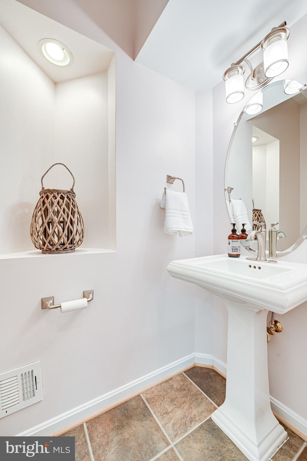 7829 Gambrill Woods Way Springfield, VA 22153 - Photo 23 of 57 Powder Room