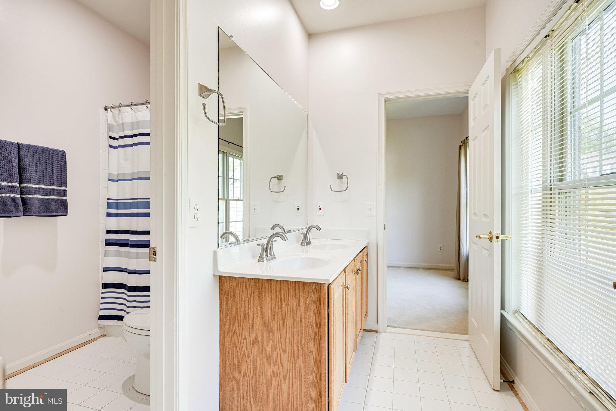 7829 Gambrill Woods Way Springfield, VA 22153 - Photo 40 of 57 Jack & Jill Bath from Bedroom 2