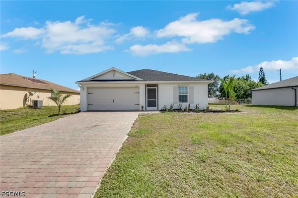 $289,900 | 414 Northwest 13th Terrace, Cape Coral, FL 33993