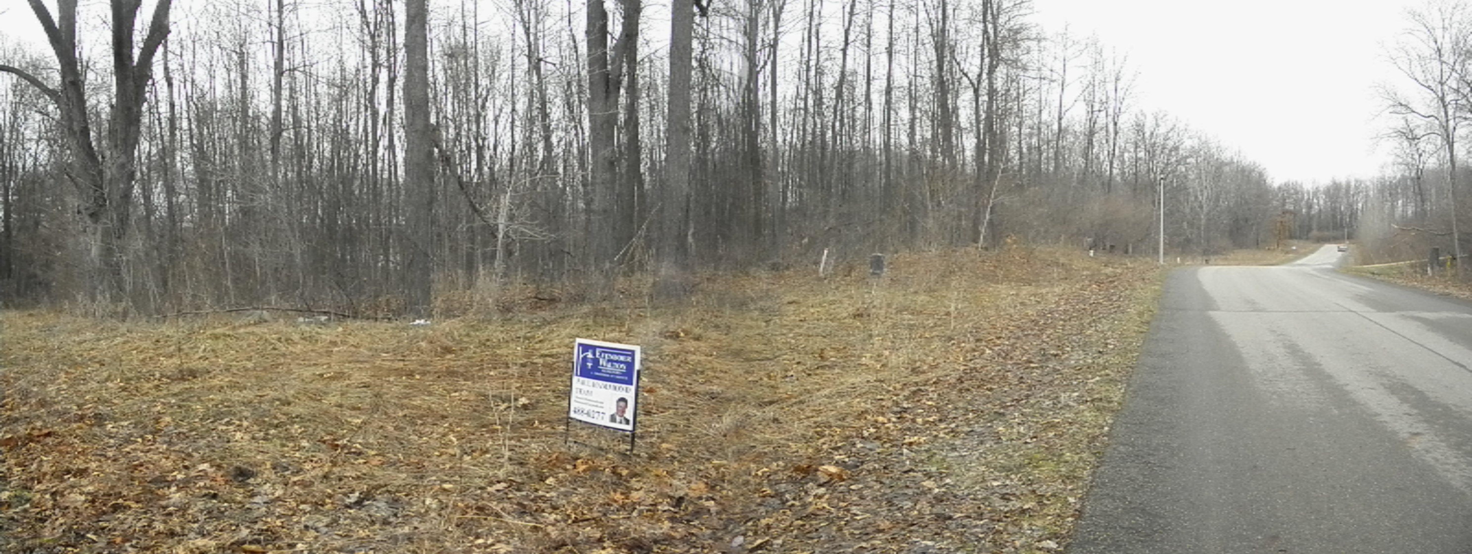 270 Markus Glen Drive, Unit 4 Plainwell, MI 49080 - Photo 3 of 3 P4030024.JPG