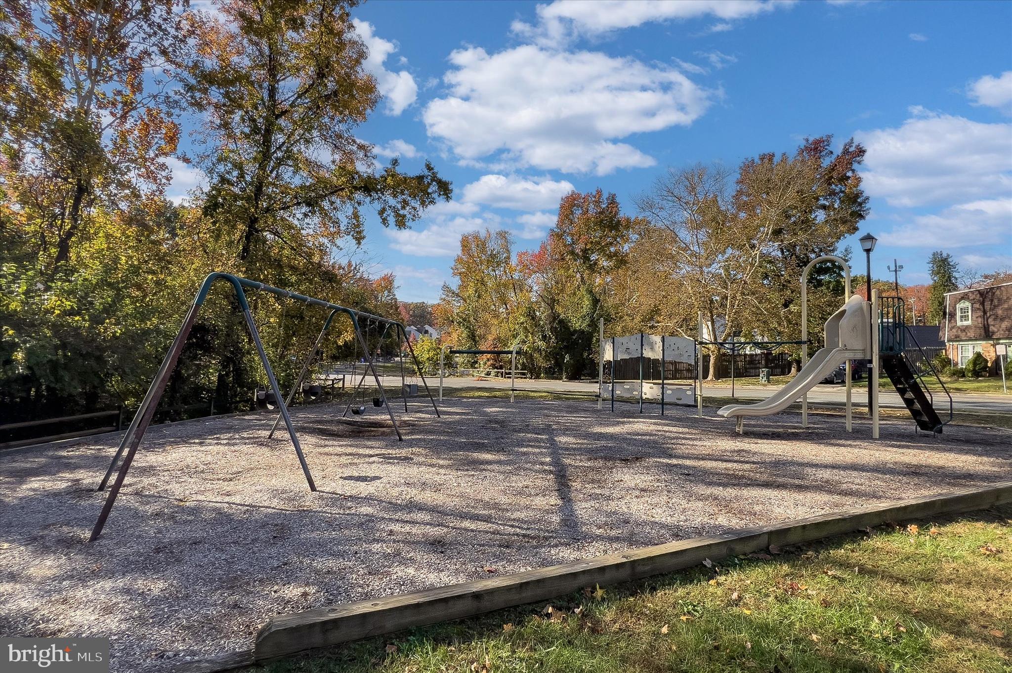 3681 Masthead Trail Triangle, VA 22172 - Photo 36 of 40 a view of a yard with cars