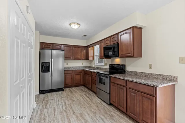 $234,900 | 1041 Birchwood Lane, Jacksonville, NC 28546