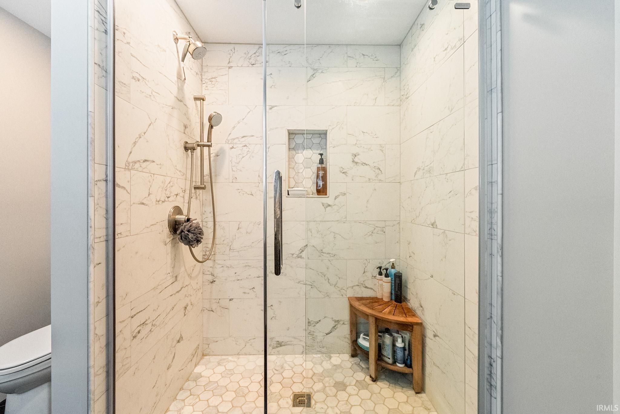 12275 North Ogden Point Road, Unit 105 Syracuse, IN 46567 - Photo 18 of 36