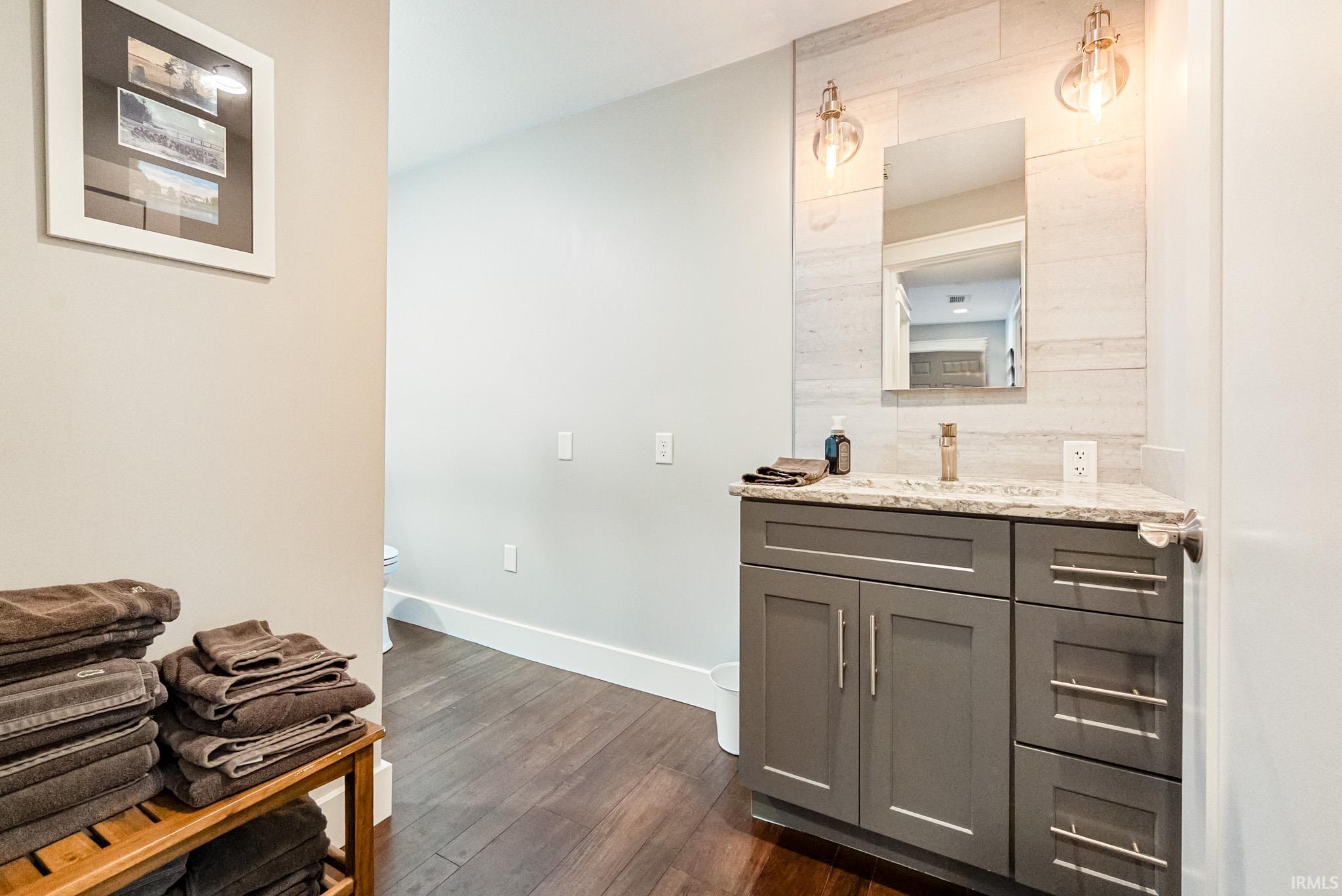 12275 North Ogden Point Road, Unit 105 Syracuse, IN 46567 - Photo 25 of 36