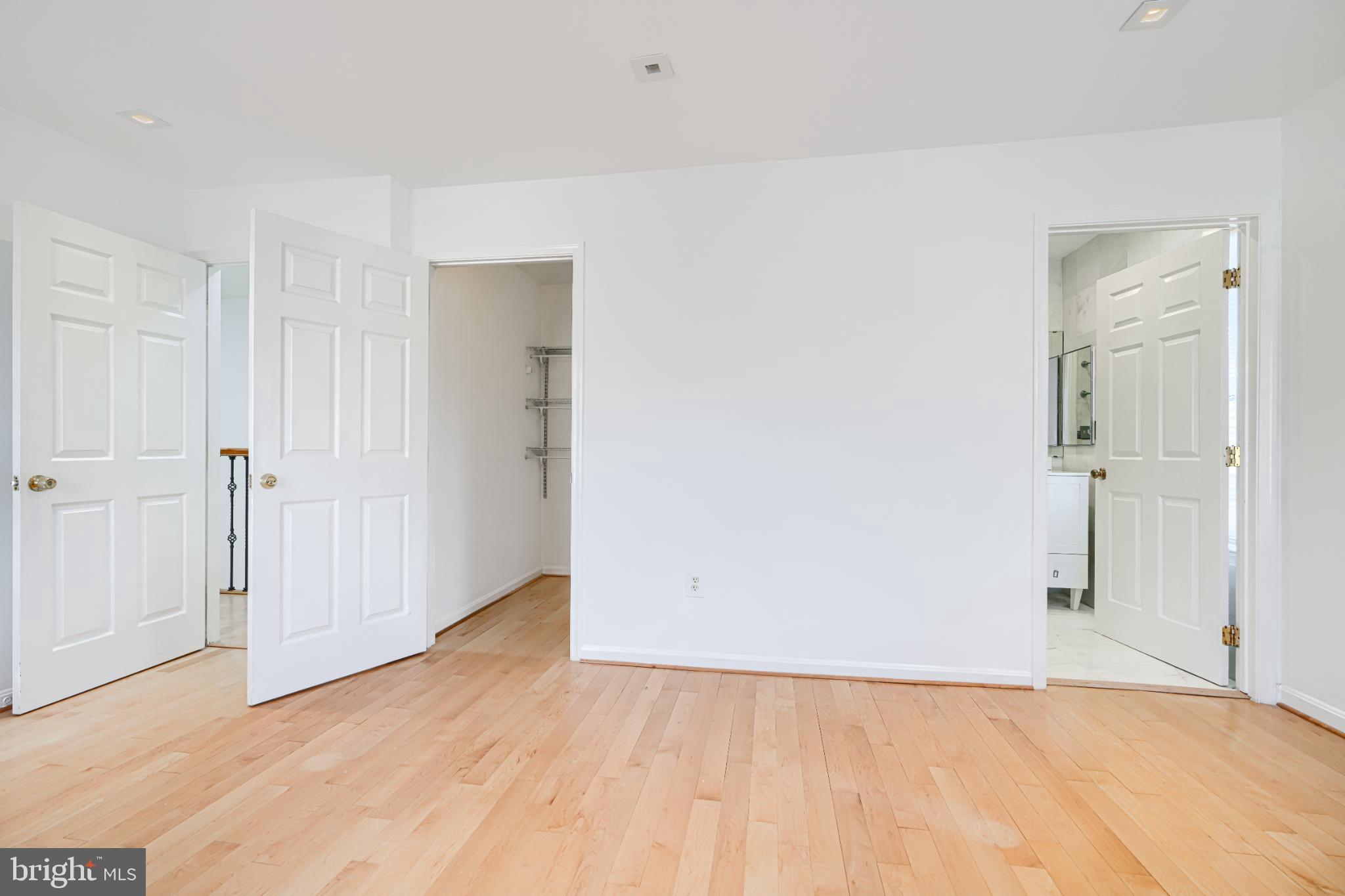 703 George Street Baltimore, MD 21201 - Photo 17 of 27 Bright and airy space with dual entrances.