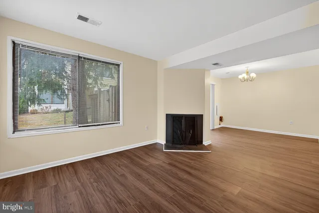 $2,400 | 13045 Thyme Court, Germantown, MD 20874