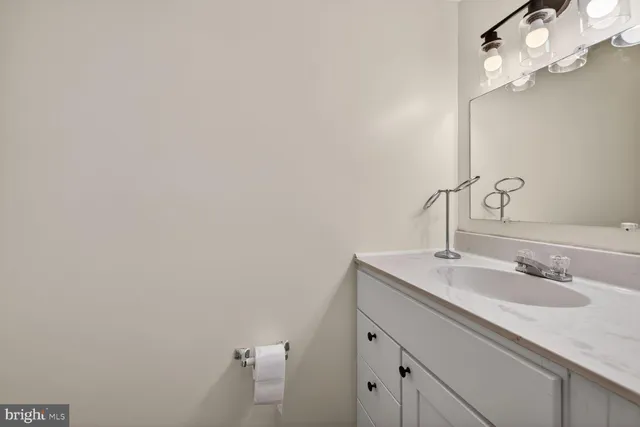 $2,400 | 13045 Thyme Court, Germantown, MD 20874