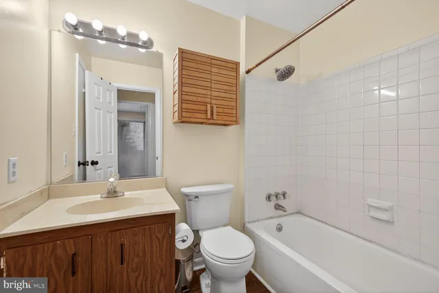 $2,400 | 13045 Thyme Court, Germantown, MD 20874