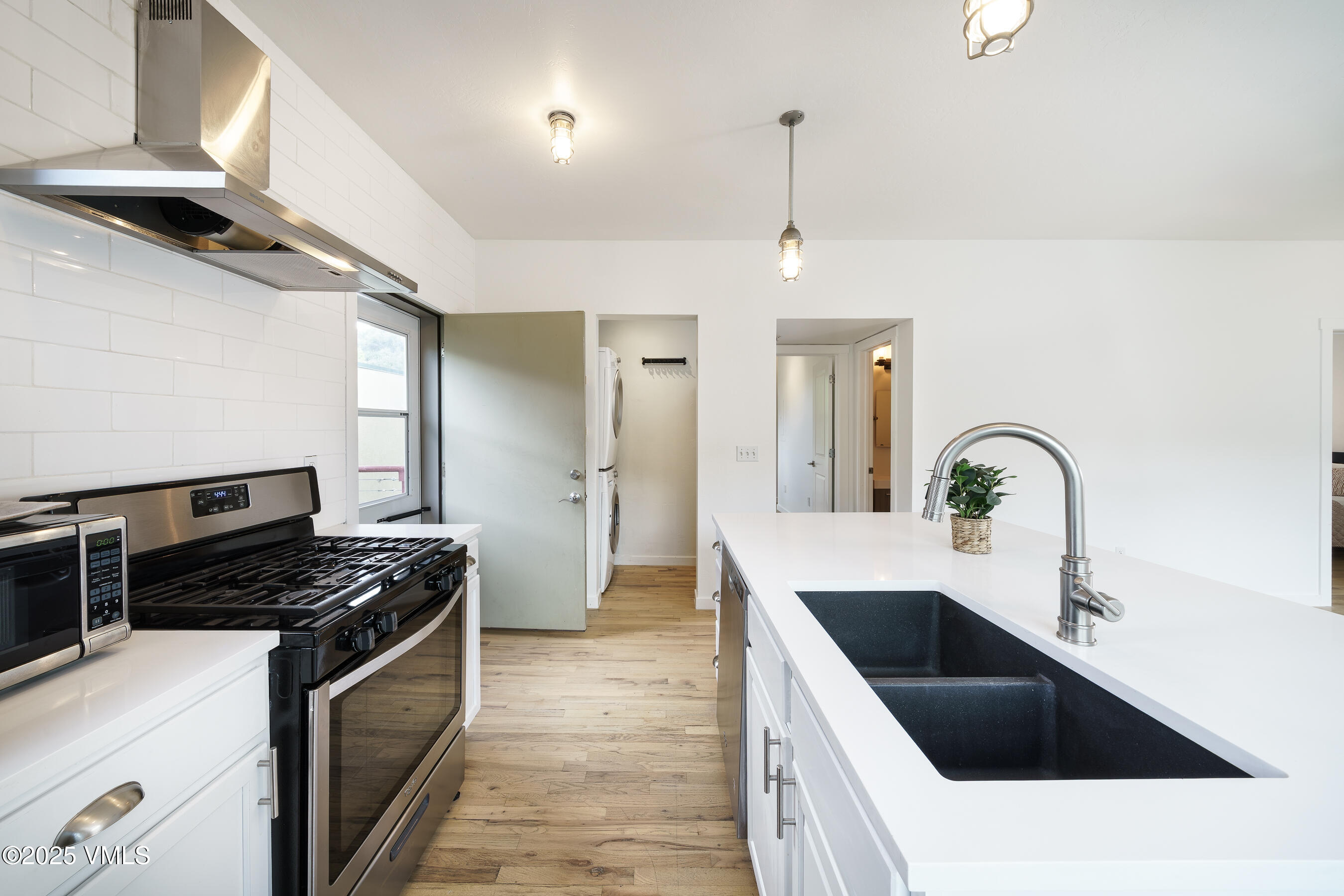 511 Metcalf Road, Unit J30 Avon, CO 81620 - Photo 13 of 30 Metcalf_Lofts_J30_056