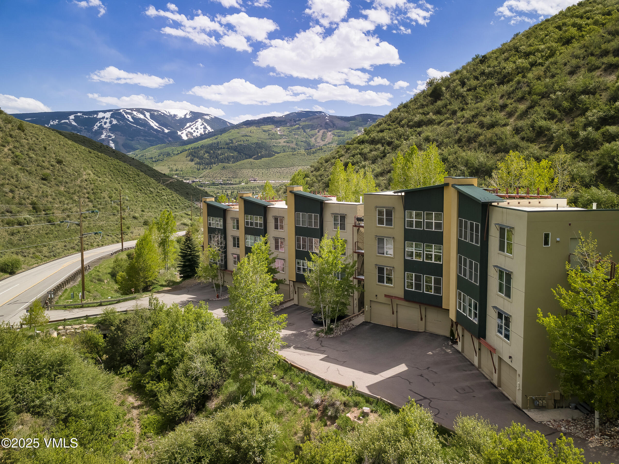 511 Metcalf Road, Unit J30 Avon, CO 81620 - Photo 3 of 30 Metcalf_Lofts_J30_019