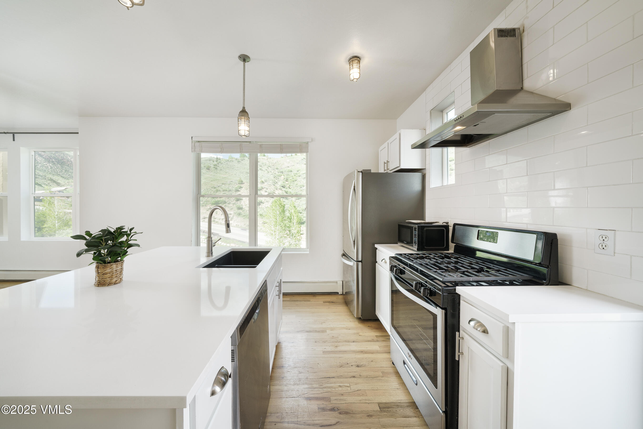 511 Metcalf Road, Unit J30 Avon, CO 81620 - Photo 6 of 30 Metcalf_Lofts_J30_053