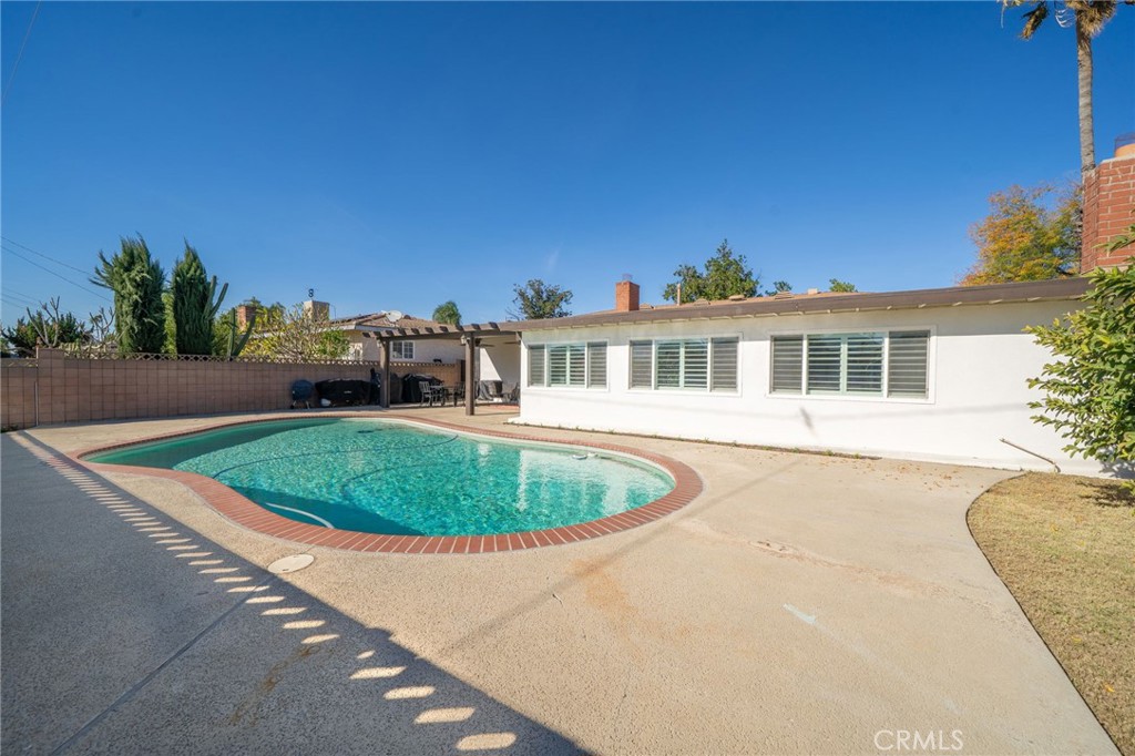 17481 Filbert Street Fontana, CA 92335 - Photo 35 of 37