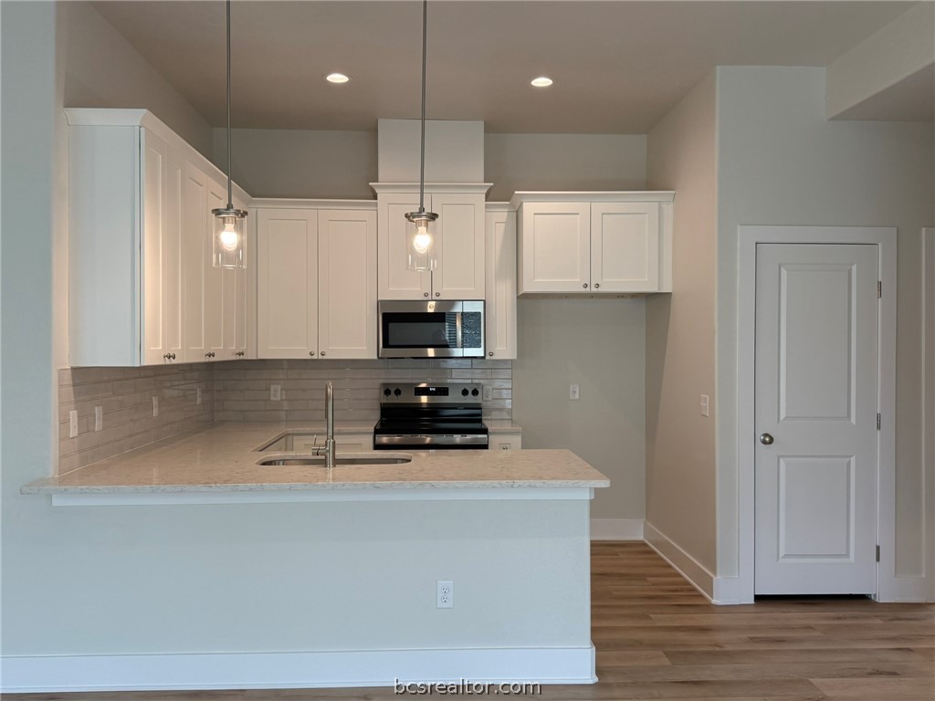 4107 Laura Lane Bryan, TX 77803 - Photo 3 of 16