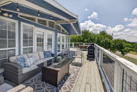 $429,000 | 1215 Stagecoach Drive, Canyon Lake, TX 78133