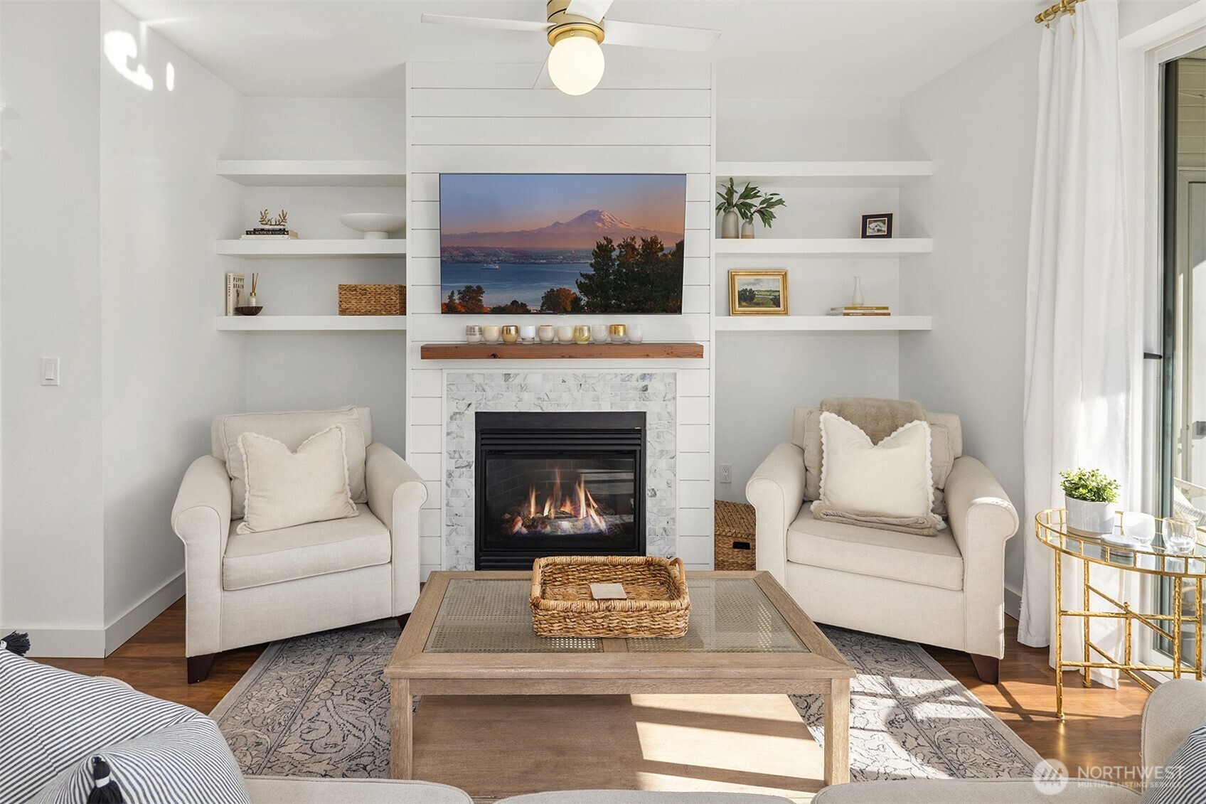 23420 Southeast Black Nugget Road, Unit A204 Issaquah, WA 98029 - Photo 8 of 36