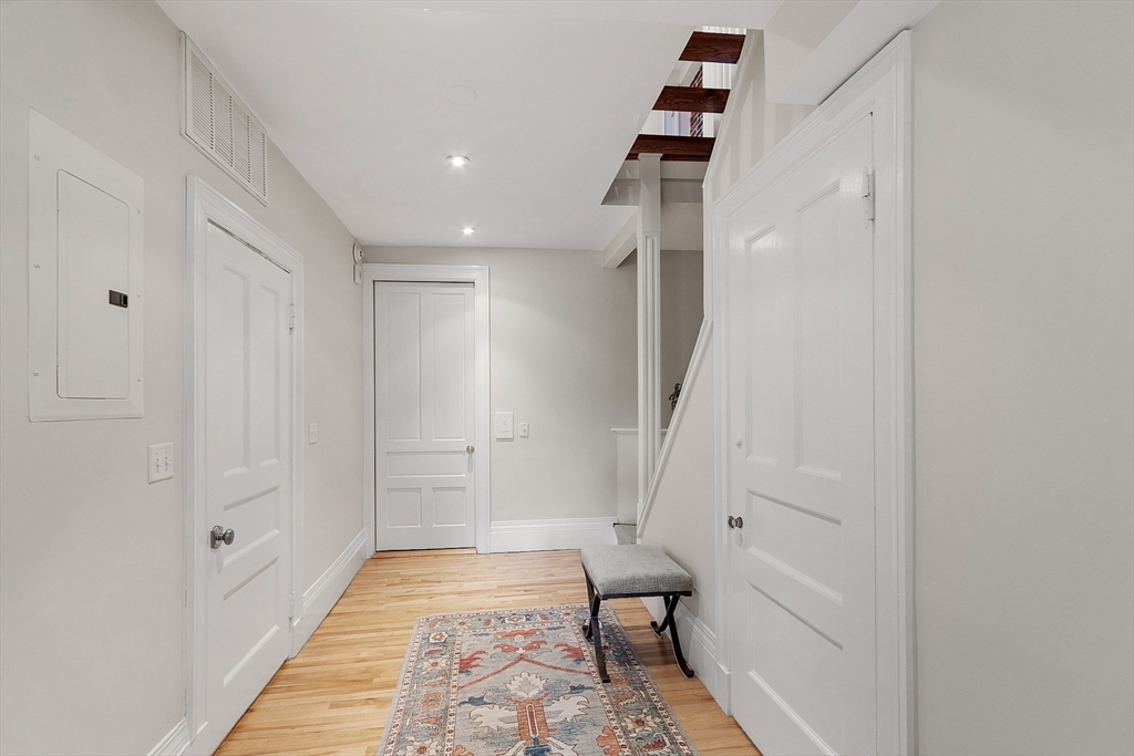 178 Commonwealth Avenue, Unit PH Boston, MA 02116 - Photo 12 of 28