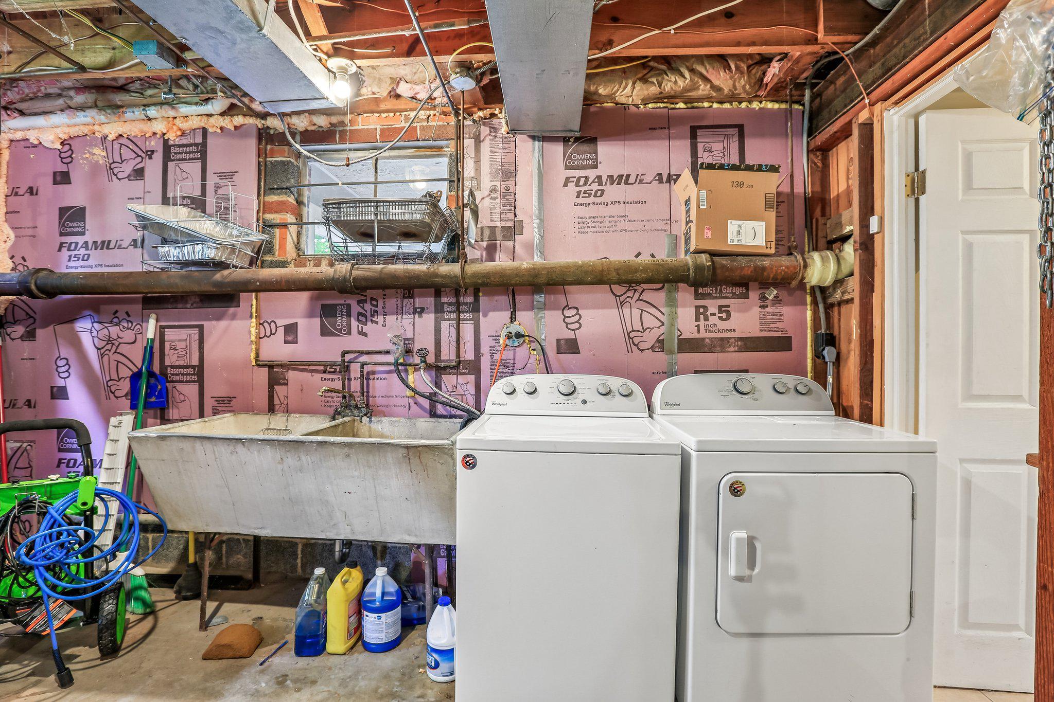 221 Patuxent Road Laurel, MD 20707 - Photo 15 of 33 Laundry space
