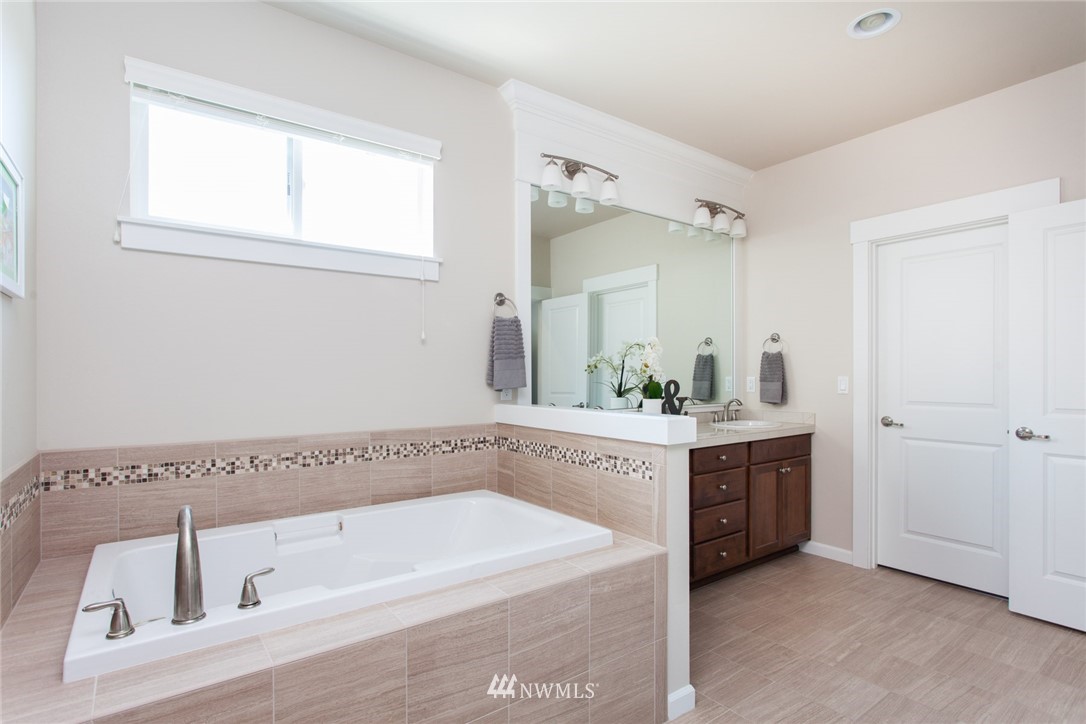 6419 Southeast 2nd Street Renton, WA 98059 - Photo 14 of 24 Gallery Image 14