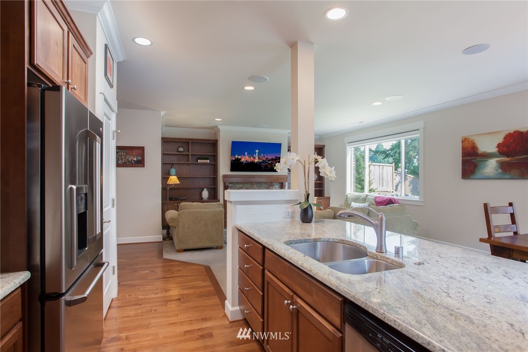 6419 Southeast 2nd Street Renton, WA 98059 - Photo 5 of 24 Gallery Image 5