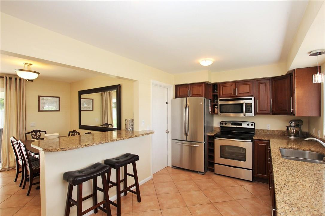 391 Southwest 12th Avenue Boca Raton, FL 33486 - Photo 2 of 21 Photo 2