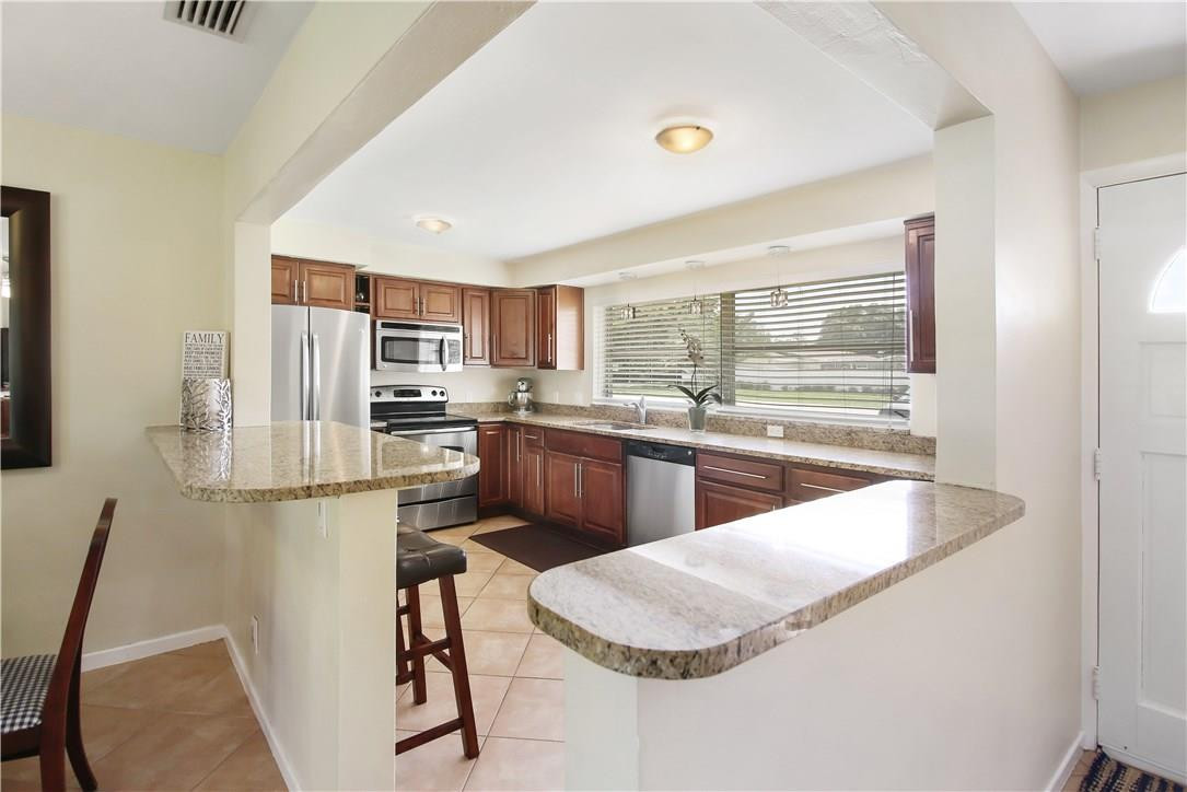 391 Southwest 12th Avenue Boca Raton, FL 33486 - Photo 3 of 21 Photo 3