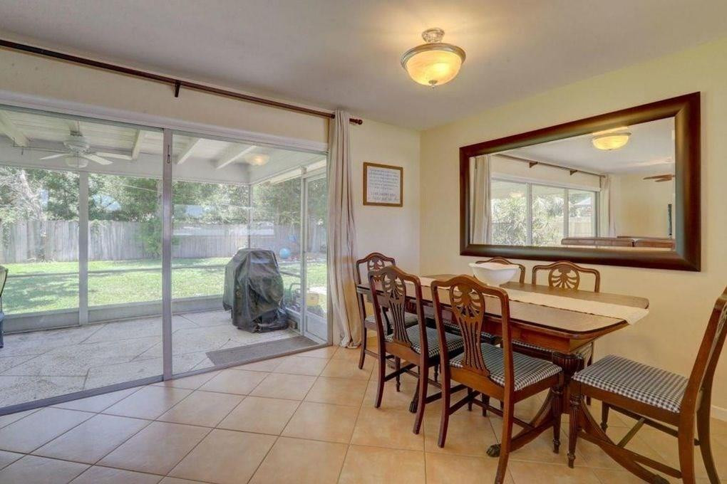 391 Southwest 12th Avenue Boca Raton, FL 33486 - Photo 5 of 21 Photo 5