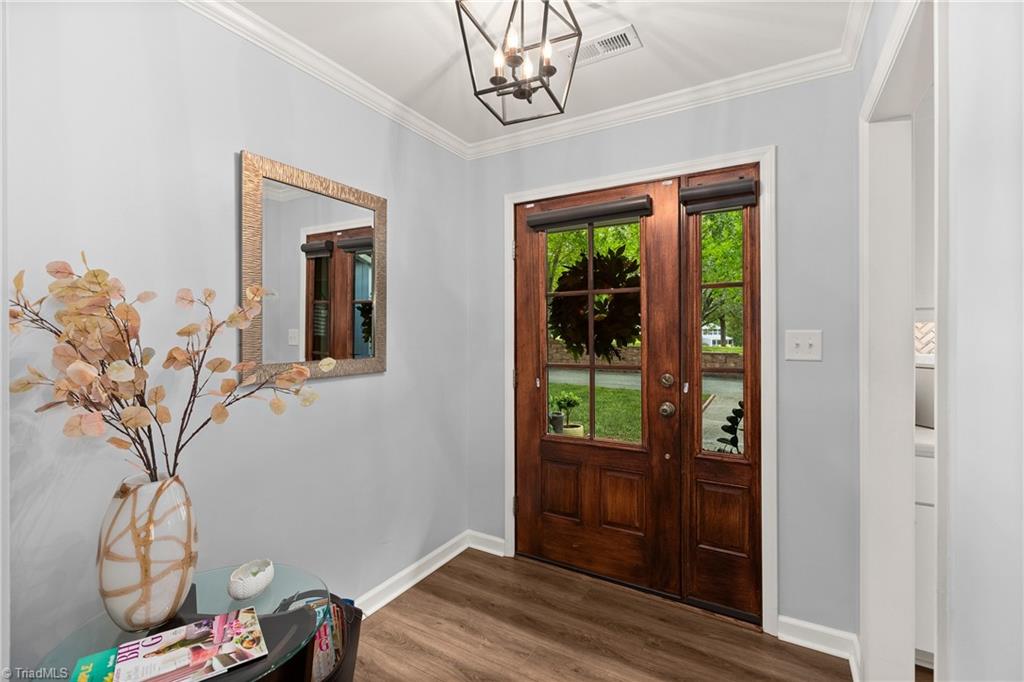 204 Hamilton Court Bermuda Run, NC 27006 - Photo 2 of 33