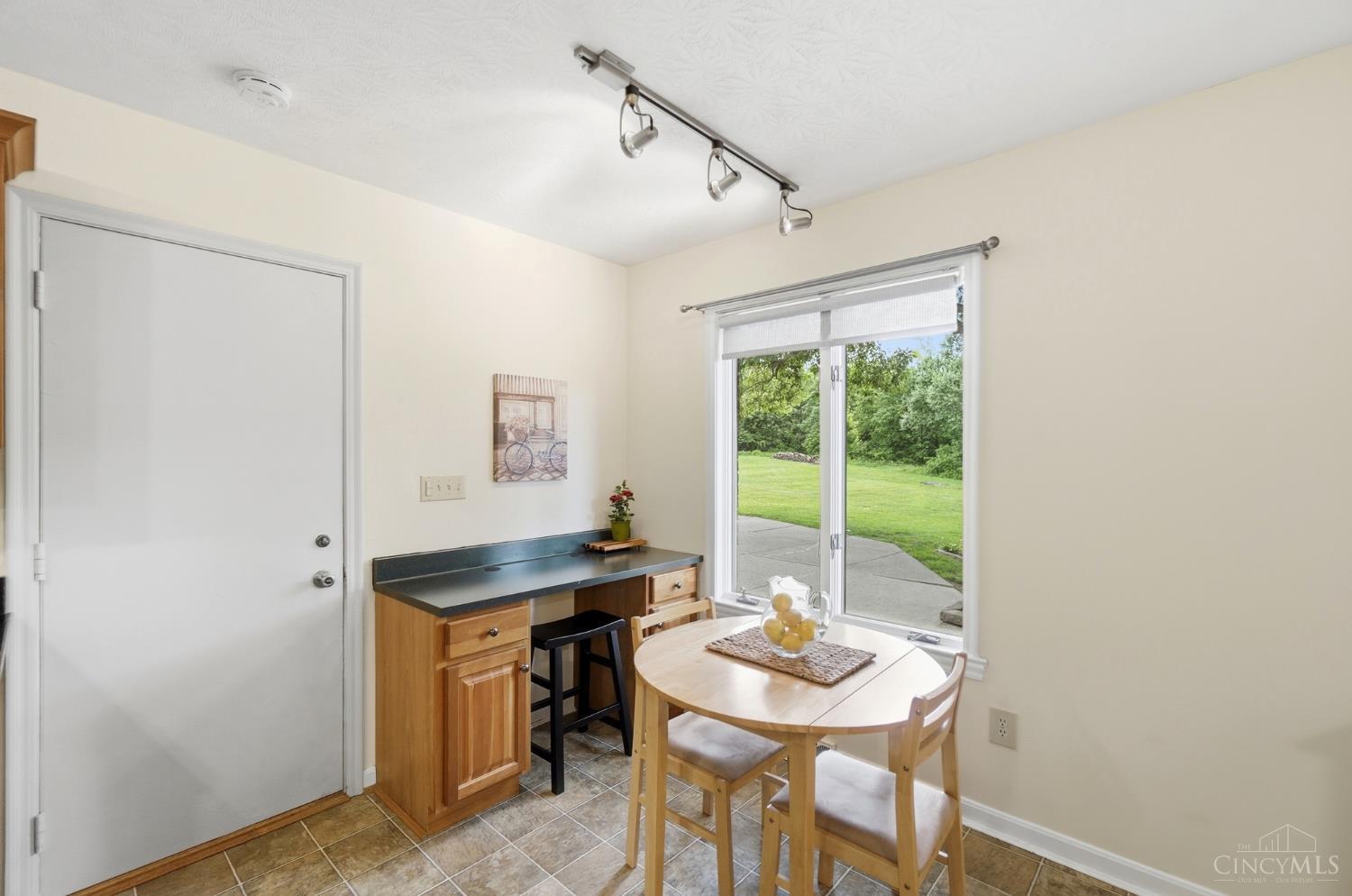 1460 Ebenezer Road Cincinnati, OH 45233 - Photo 21 of 61