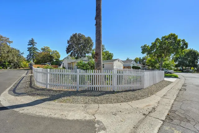 $627,500 | 2800 Villa Vista Way, Sacramento, CA 95821