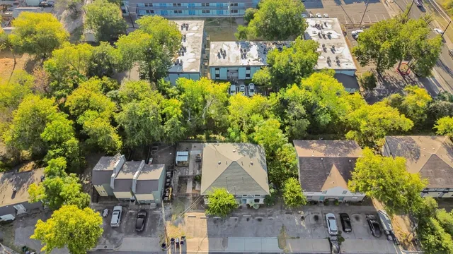 $869,900 | 3507 Alpine Circle, Austin, TX 78704