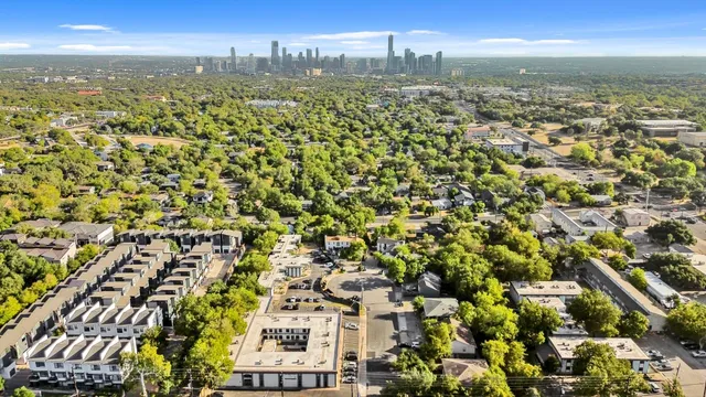 $869,900 | 3507 Alpine Circle, Austin, TX 78704