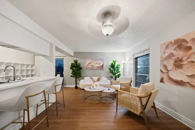 $869,900 | 3507 Alpine Circle, Austin, TX 78704