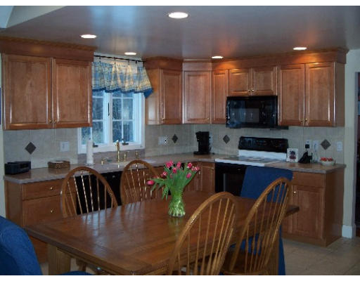 2 Juniper Road Andover, MA 01810 - Photo 2 of 16 Gallery Image 2