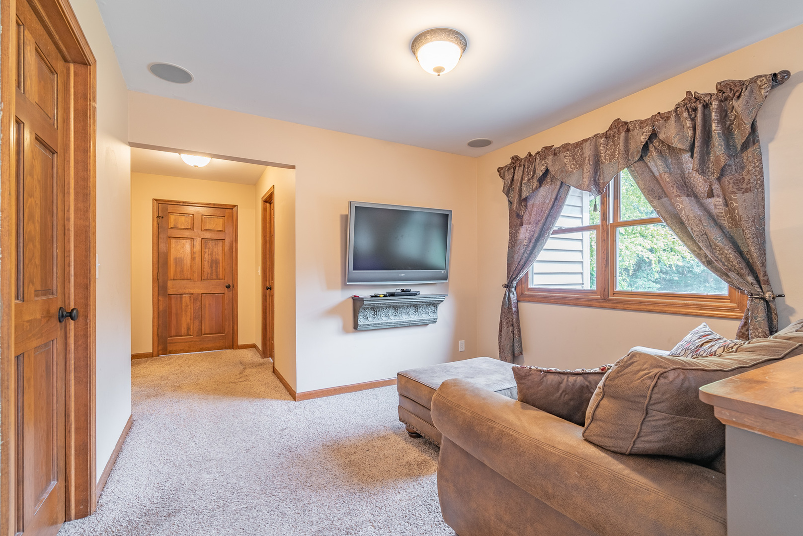 3210 Opengate Road Crystal Lake, IL 60012 - Photo 18 of 35 Gallery Image 18