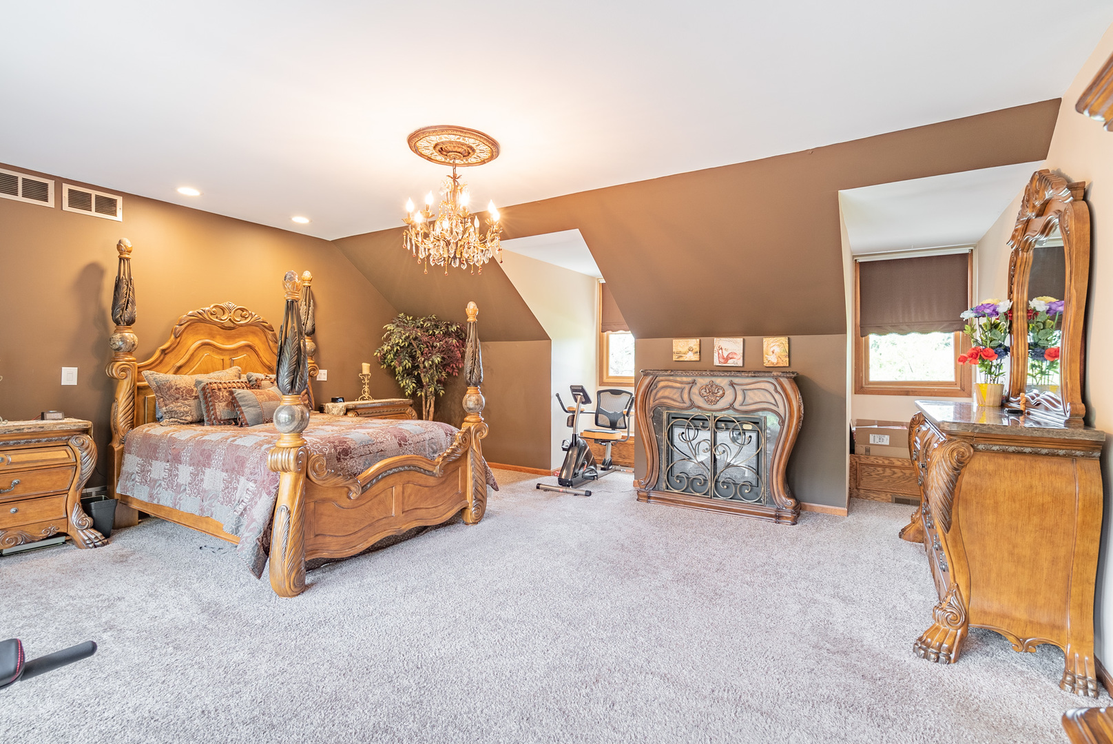 3210 Opengate Road Crystal Lake, IL 60012 - Photo 21 of 35 Gallery Image 21