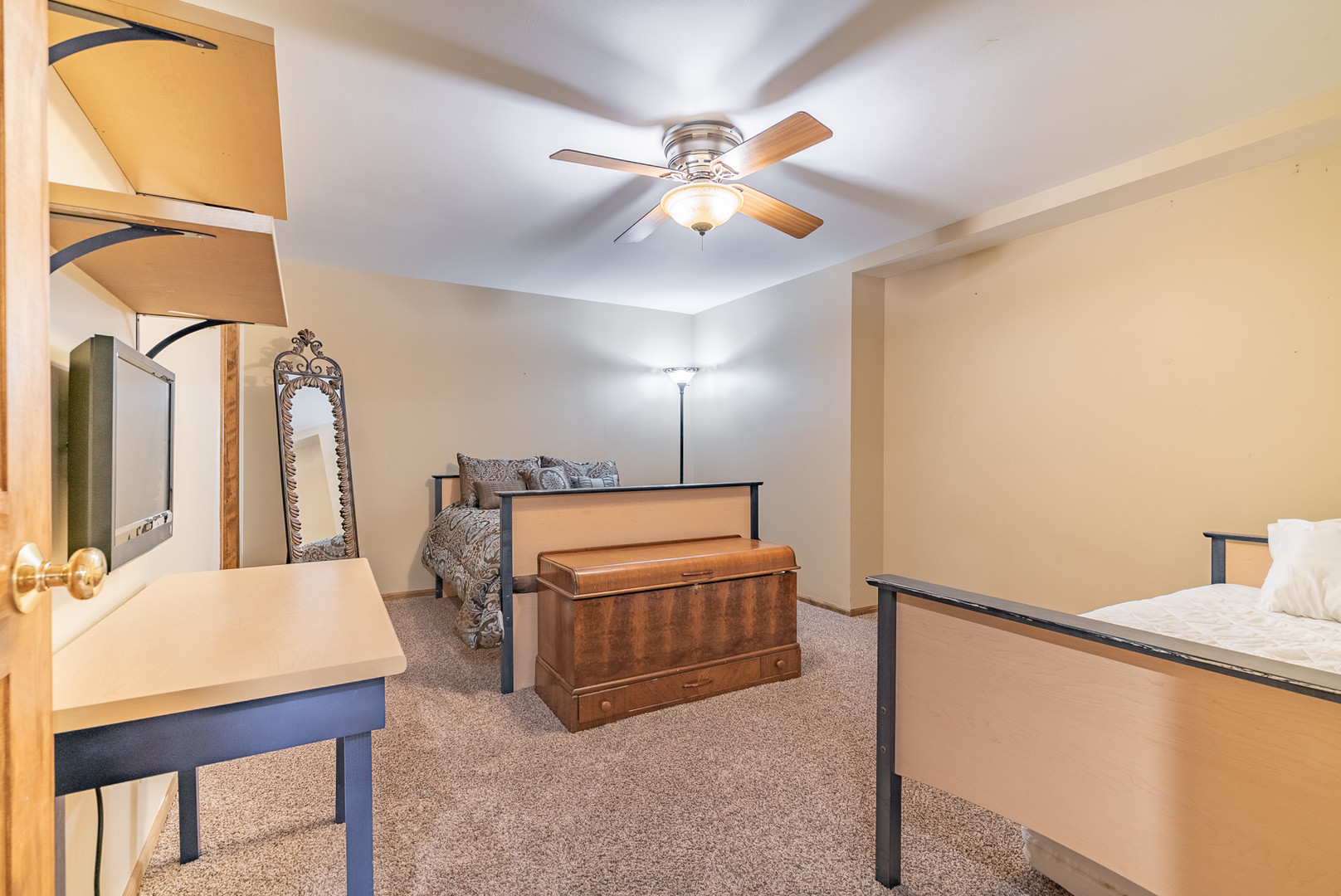 3210 Opengate Road Crystal Lake, IL 60012 - Photo 26 of 35 Gallery Image 26