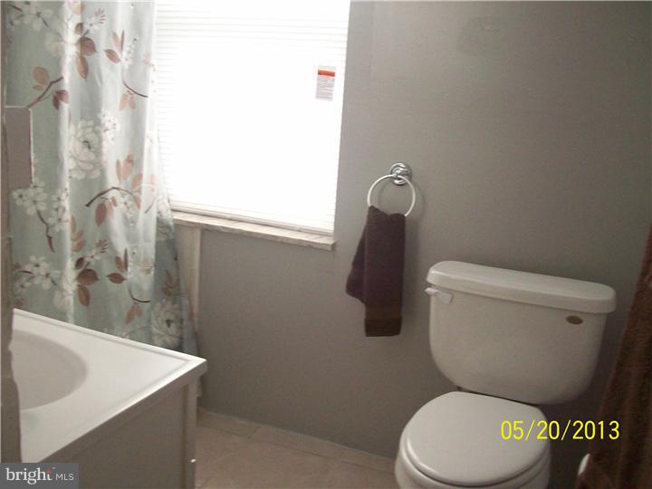 1039 Springfield Road Darby, PA 19023 - Photo 14 of 17 Bathroom