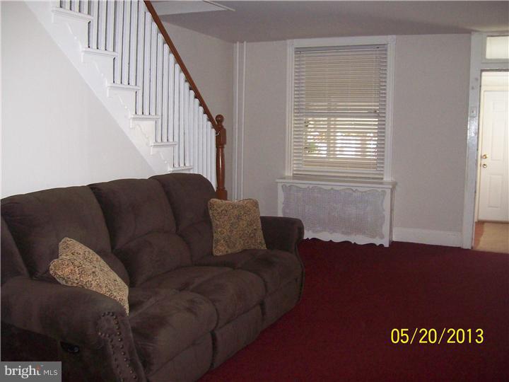 1039 Springfield Road Darby, PA 19023 - Photo 5 of 17 Living Room
