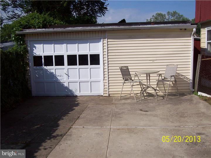 1039 Springfield Road Darby, PA 19023 - Photo 9 of 17 Garage