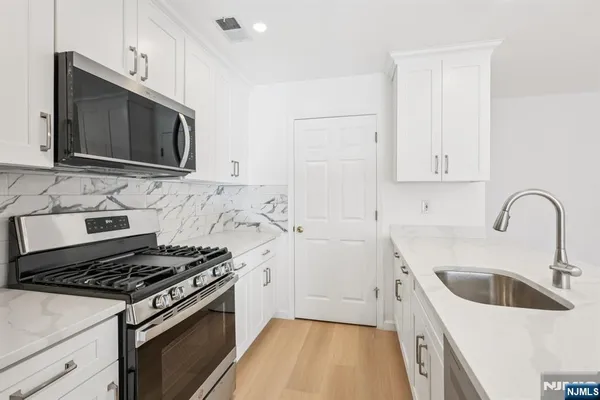 $3,600 | 1003 Cumberland Court, Mahwah, NJ 07430