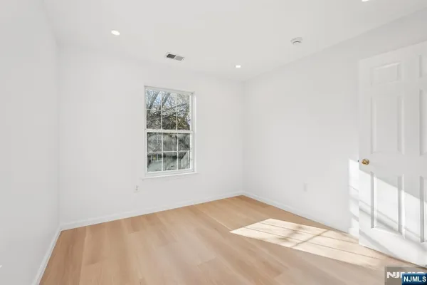 $3,600 | 1003 Cumberland Court, Mahwah, NJ 07430