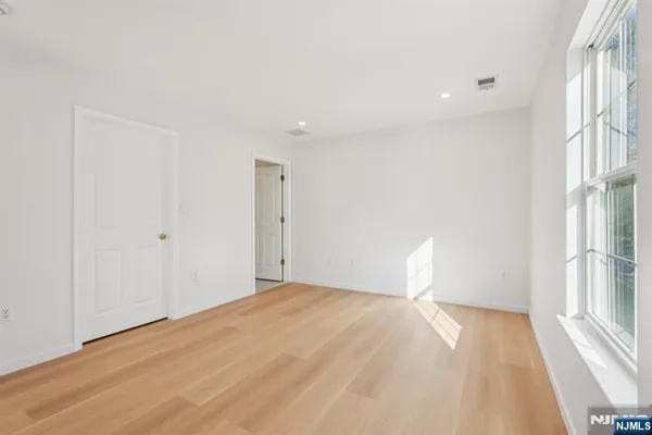 $3,600 | 1003 Cumberland Court, Mahwah, NJ 07430