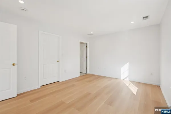 $3,600 | 1003 Cumberland Court, Mahwah, NJ 07430