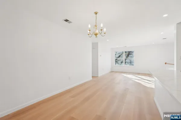 $3,600 | 1003 Cumberland Court, Mahwah, NJ 07430