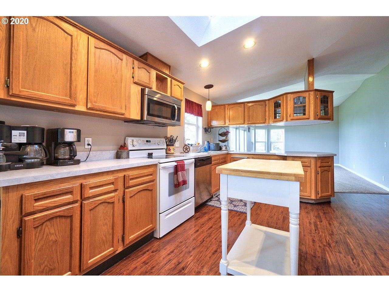 17430 South Eaden Road Oregon City, OR 97045 - Photo 5 of 32