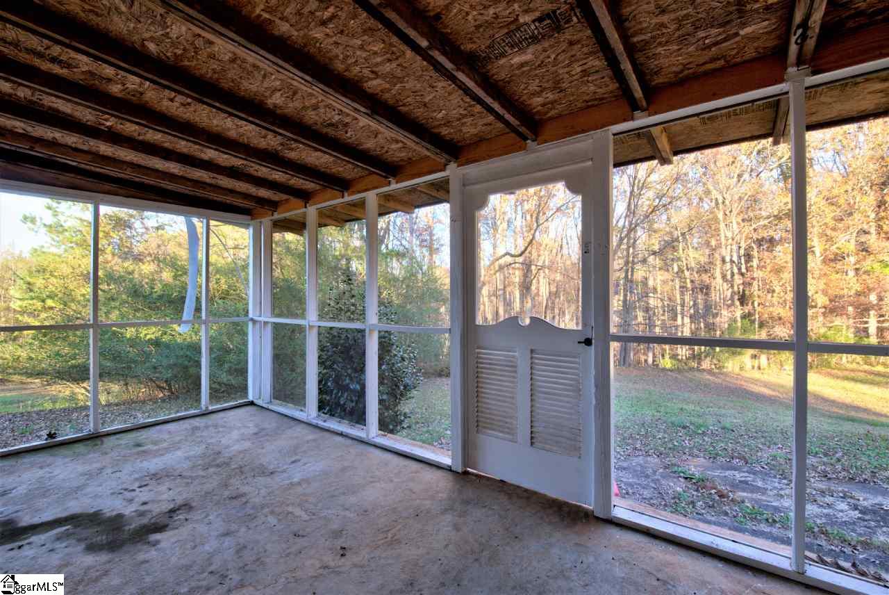 165 Hinton Road Easley, SC 29640 - Photo 7 of 34